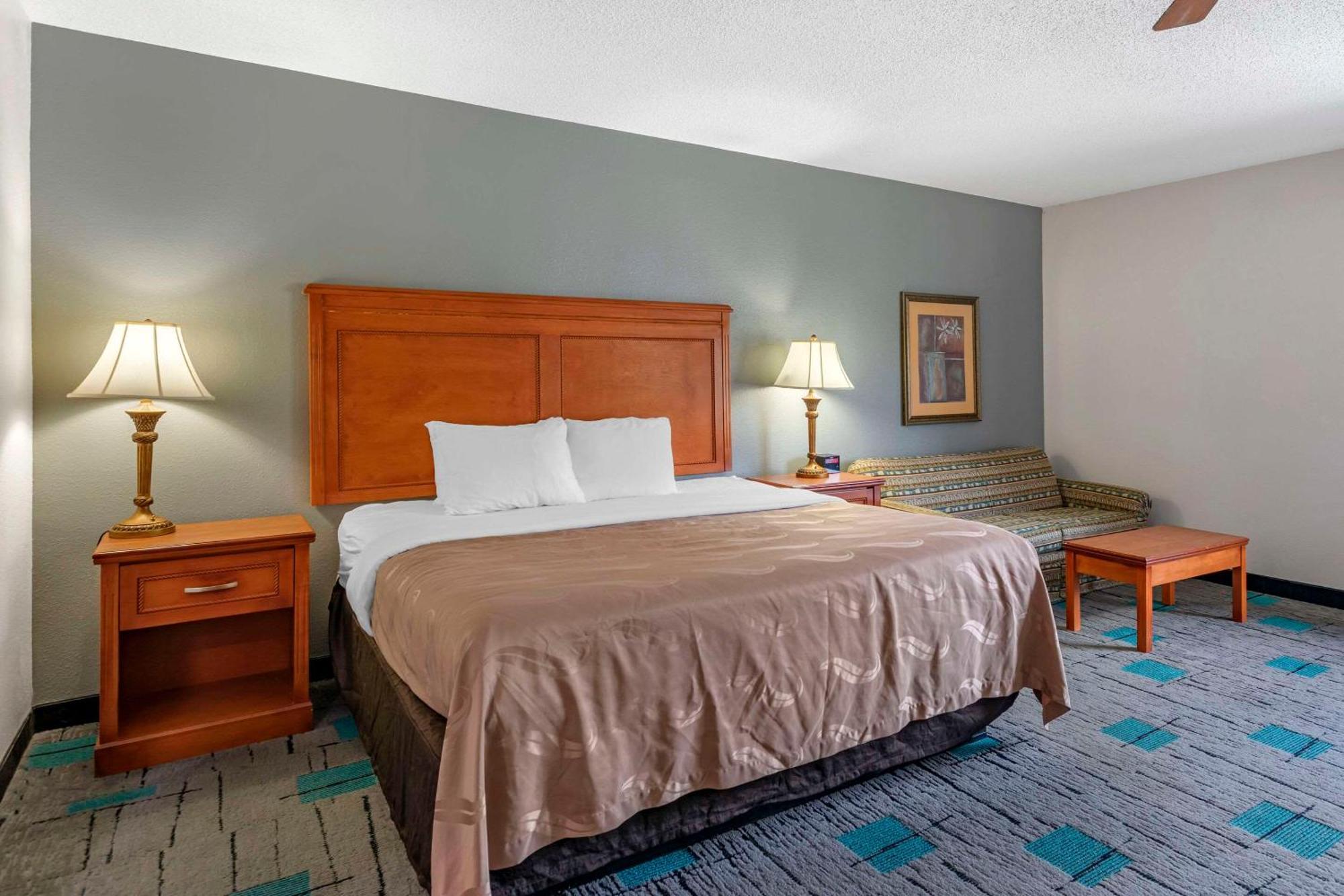 Quality Inn & Suites Chattanooga Exterior photo